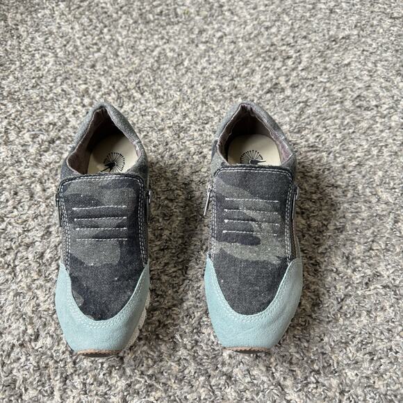 OTBT Sewell 6.5 M Sneakers Shoe Leather Fabric Zip Slip-on Athleisure Camo Blue - Picture 2 of 10